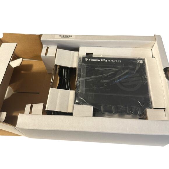 Native Instruments Guitar Rig Session I/O Audio Interface with Box & Manual - Picture 2 of 3